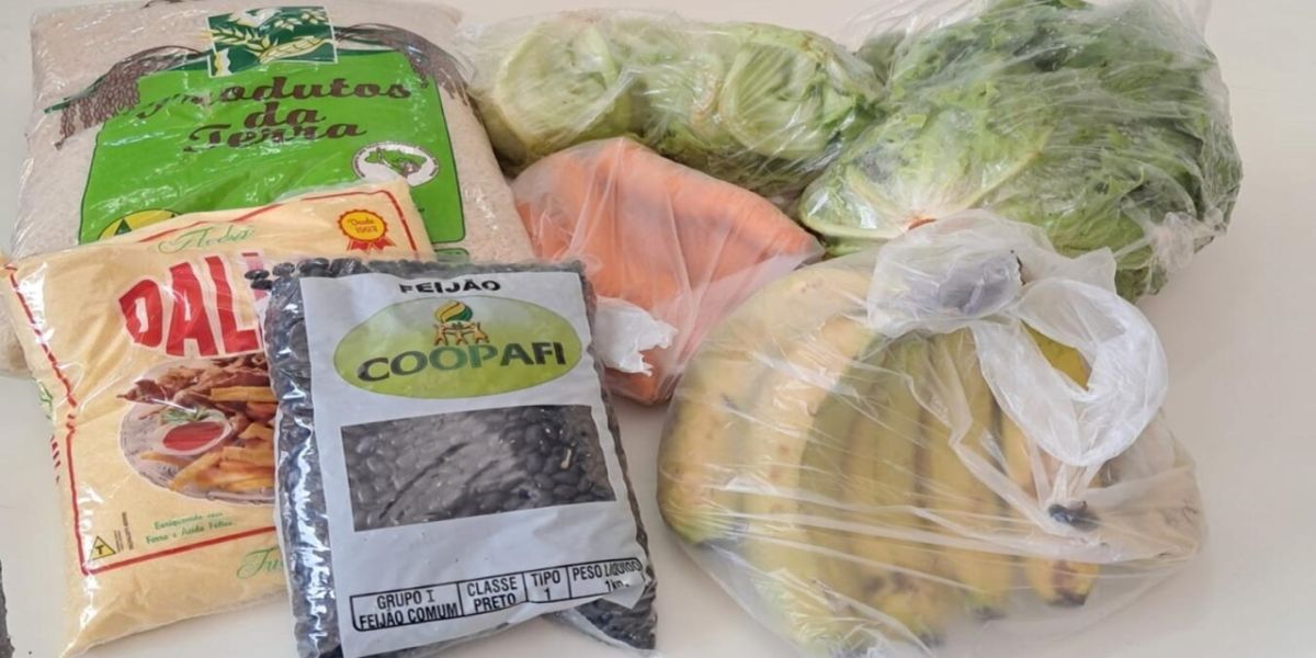 Prefeitura de Toledo entrega primeiras cestas com alimentos do PAA em 2025