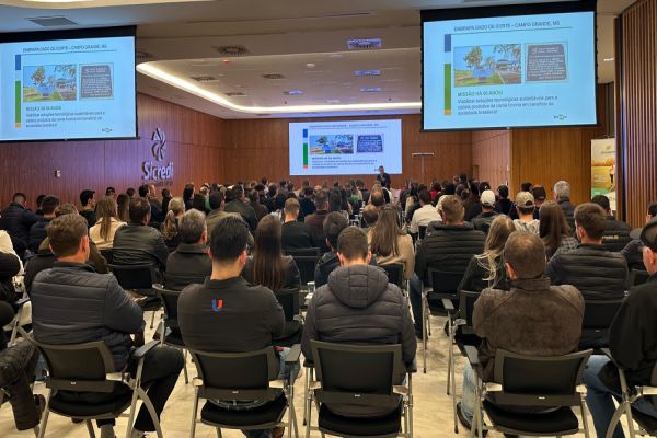 Imagem referente a notícia: Sicredi Vanguarda e Sociedade Rural do Meio Oeste realizam palestra sobre melhoramento genético na pecuária de corte