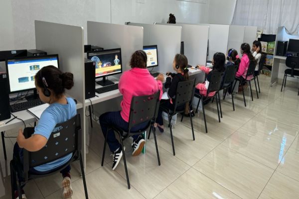 Prefeitura de Corbélia implementa plataforma Matific na escola Anita Garibaldi e projeta ampliação de laboratórios de informática para 2026