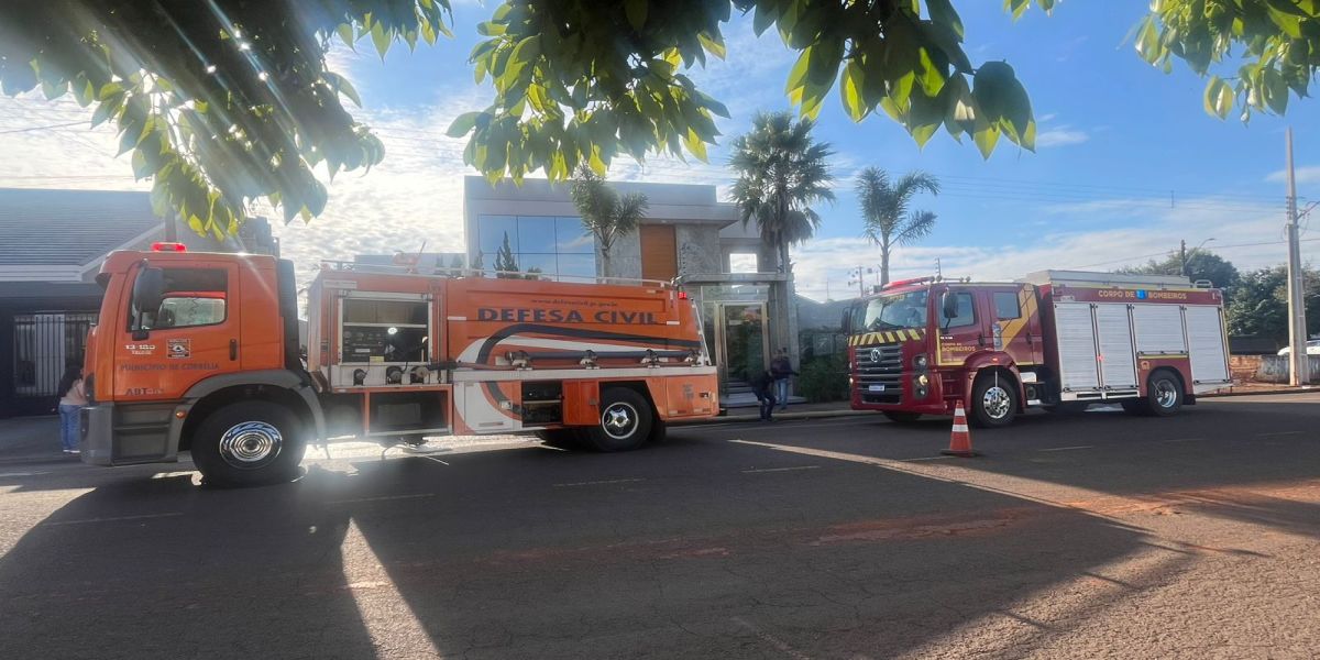 Incêndio em residência mobiliza equipes do Corpo de Bombeiros e Defesa Civil em Corbélia