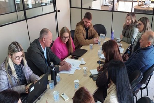 Imagem referente a notícia: Meio Ambiente inicia trabalho técnico para proteger os parques ambientais de Cascavel