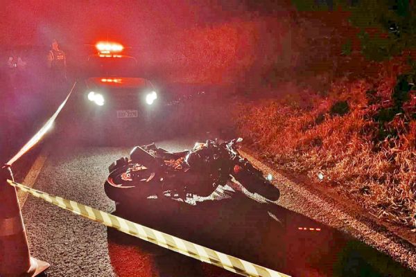 Imagem referente a notícia: Motociclista morre após colisão entre motos na PR-180 em Boa Vista da Aparecida