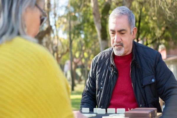 Smel de Toledo promove campeonato de dominó para quem tem mais de 60 anos