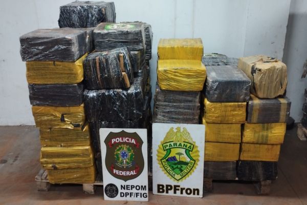 Imagem referente a notícia: Mais de uma tonelada de maconha é apreendida em porto clandestino em Santa Helena