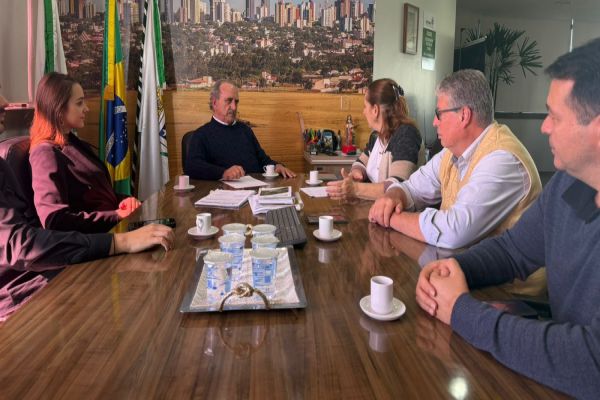 Imagem referente a notícia: AMIC-PR propõe projeto que une apoio a alunos e fomento ao comércio dos bairros