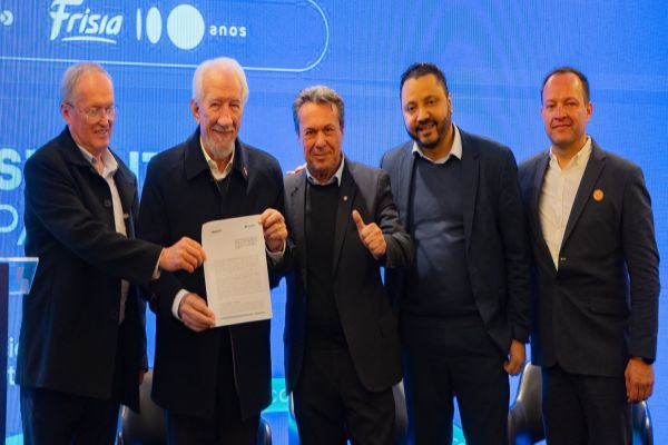 Imagem referente a notícia: Apoio da Ocepar vai fortalecer cooperativas implementadas em colégios agrícolas
