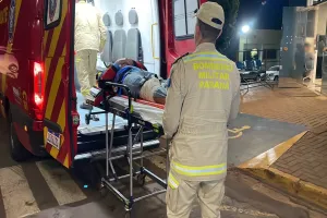Motociclista sofre fratura em perna após ser atingido por carro na BR-369 em Cascavel