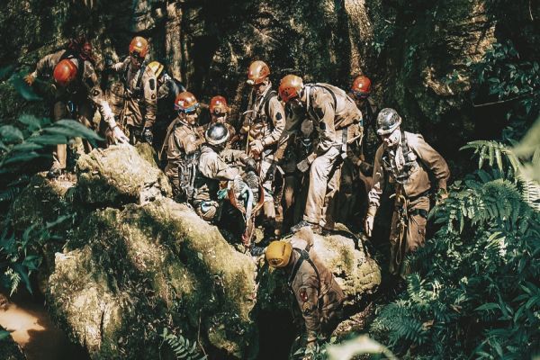 Imagem referente a notícia: Menina curitibana morre após cair de cânion durante passeio em Cambará do Sul