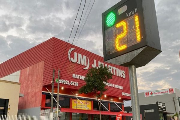 Radar entra em operação na Avenida Interlagos em Cascavel