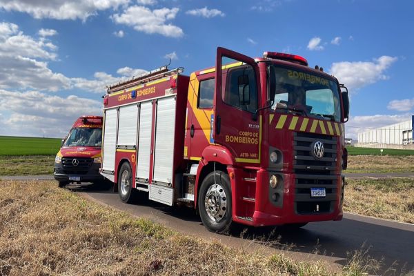 Motociclista fica ferido em colisão com carro na BR-467 em Cascavel