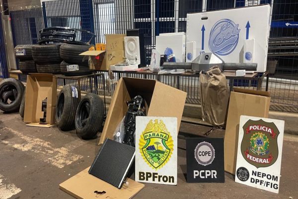 Polícias localizam depósitos com produtos contrabandeados em Foz do Iguaçu