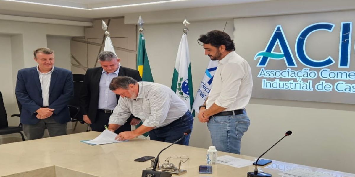 Acic e Sicredi Vanguarda renovam parceria que beneficia associados