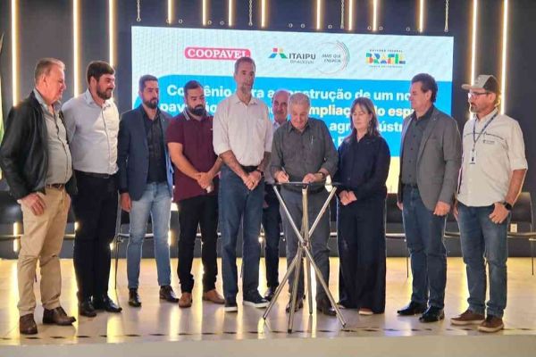 Imagem referente a notícia: Coopavel e Itaipu anunciam obras que fortalecem agricultura familiar