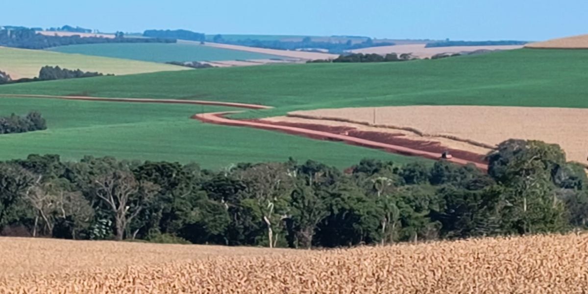 Cascavel investe mais de R$ 1,5 milhão em adequação de mais de 26 Km de estradas rurais