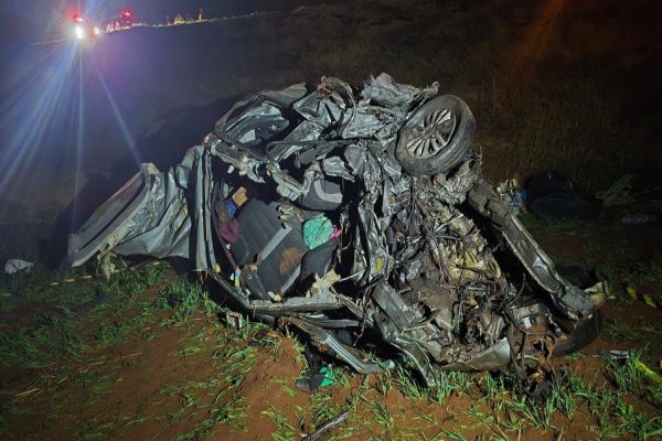 Imagem referente a notícia: Grave acidente na PR-158 deixa cinco mortos, incluindo duas crianças, em Chopinzinho