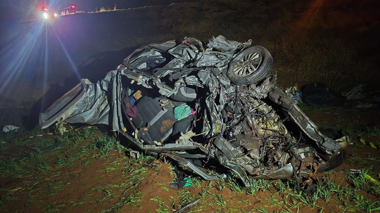 Grave acidente na PR-158 deixa cinco mortos, incluindo duas crianças, em Vitorino