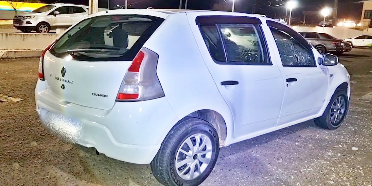 Homem é baleado e deixado na UPA Tancredo; carro da vítima tinha droga e marcas de tiro