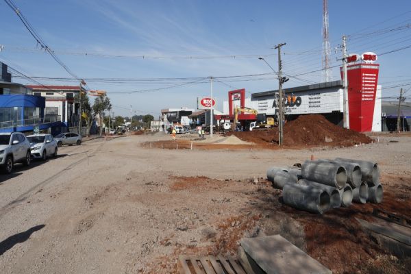 Imagem referente a notícia: Obra da Avenida Assunção avança e deve ser entregue até setembro em Cascavel