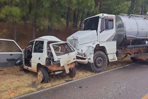 Imagem referente a notícia: Colisão em curva deixa uma mulher ferida na PR-565 em Laranjeiras do Sul
