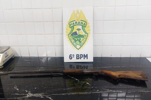 Homem foge e abandona espingarda ao perceber chegada da polícia na zona rural de Cascavel