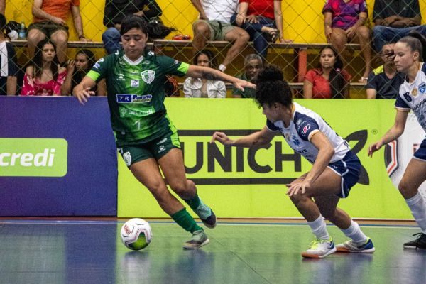Imagem referente a notícia: Stein Cascavel Futsal vence o Resenhas de Goiás por 5 a 0 e segue líder da LFF
