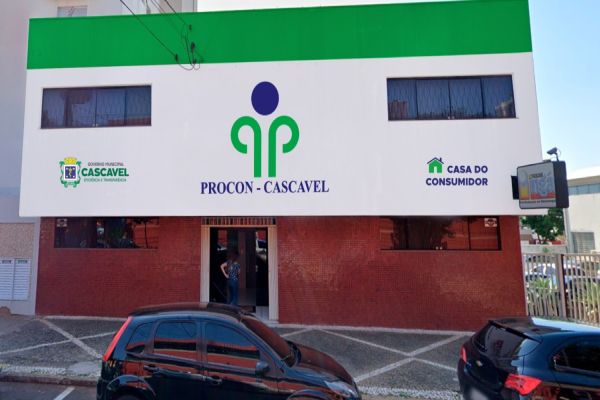 Imagem referente a notícia: Procon de Cascavel registra mais de 4 mil reclamações no primeiro semestre e serviços financeiros lideram ranking