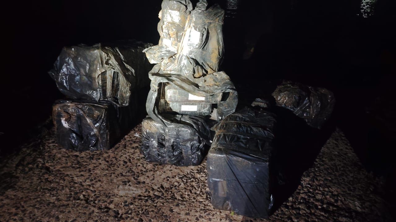Apreensão pesada: mais de 300 kg de maconha são encontrados em porto clandestino de Foz do Iguaçu