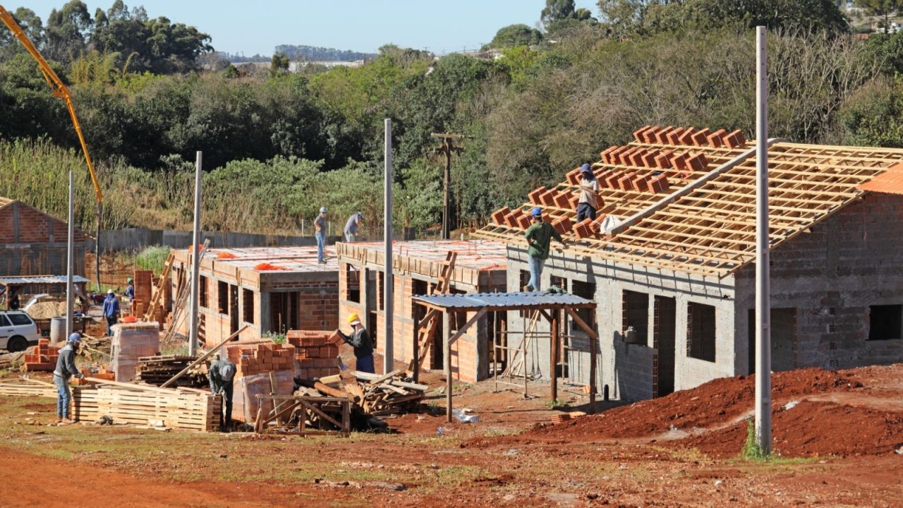 Cascavel tem mais de 700 moradias populares em construção em seis empreendimentos diferentes