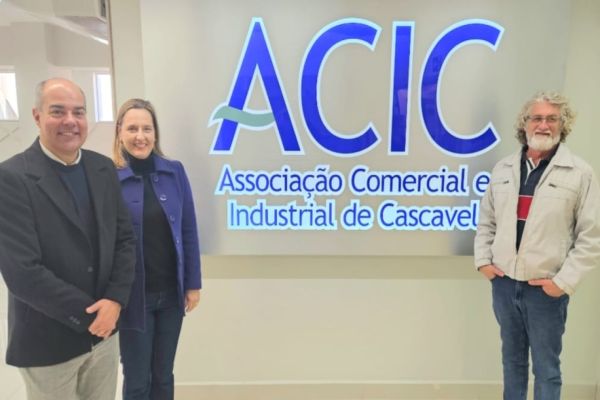 Acic e Unioeste alinham pontos de parceria para cursos gratuitos