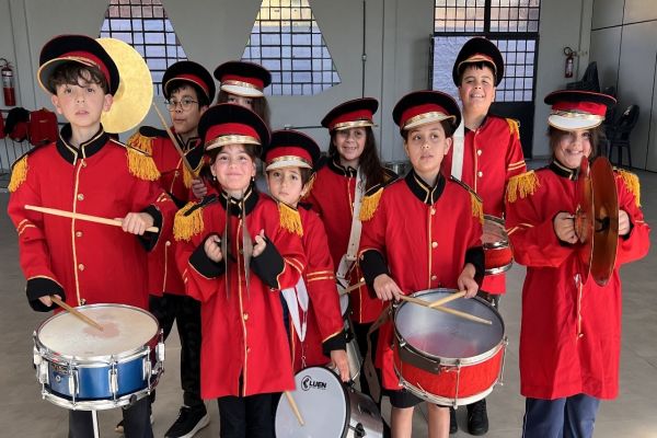 Banda de fanfarra infantil está com inscrições abertas para crianças a partir de 8 anos em Cascavel