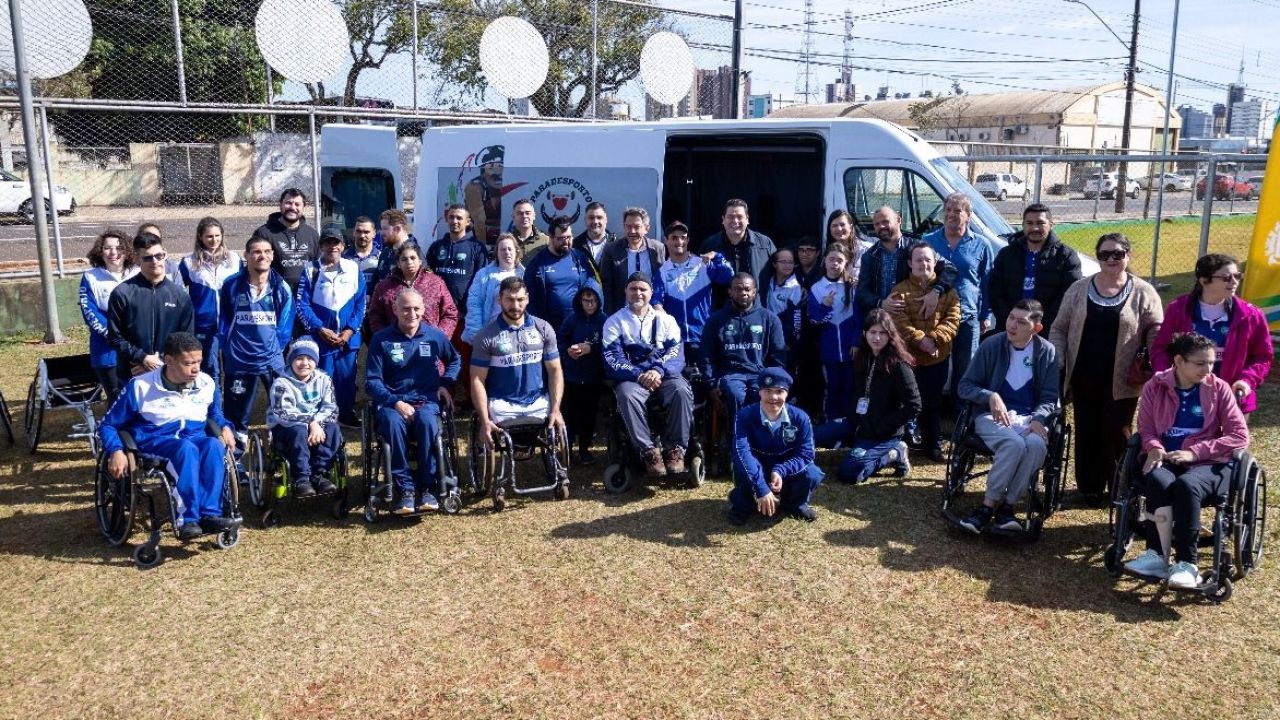 Paradesporto de Cascavel recebe van adaptada com apoio do deputado Gugu Bueno