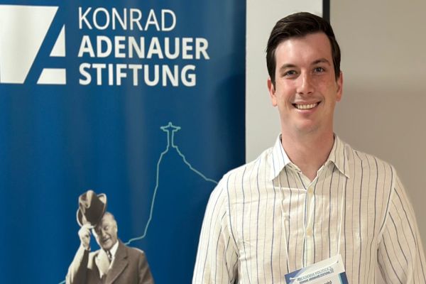 Sem dinheiro público: Mecabô realiza formação da Democracia Cristã alemã