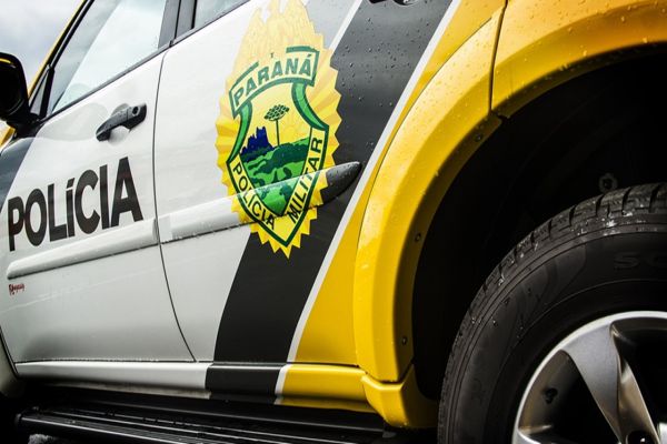 Homem invade motel, flagra esposa com dois homens e comete triplo homicídio