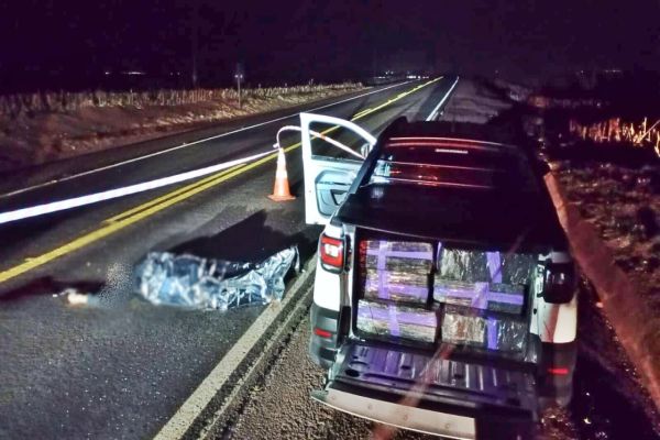 Imagem referente a notícia: Operação na PR-317 termina com quase meia tonelada de maconha apreendida e suspeito morto
