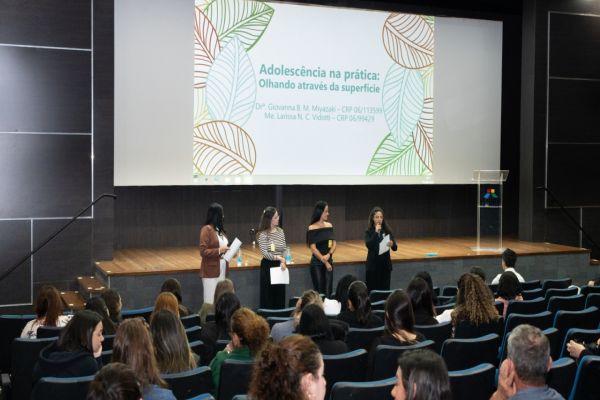 Imagem referente a notícia: Itaipu reúne mais de 60 profissionais de Foz em capacitação para atendimento a adolescentes