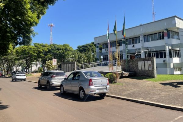 Imagem referente a notícia: Justiça mantém afastamento de Diretor de Obras nomeado irregularmente em Matelândia