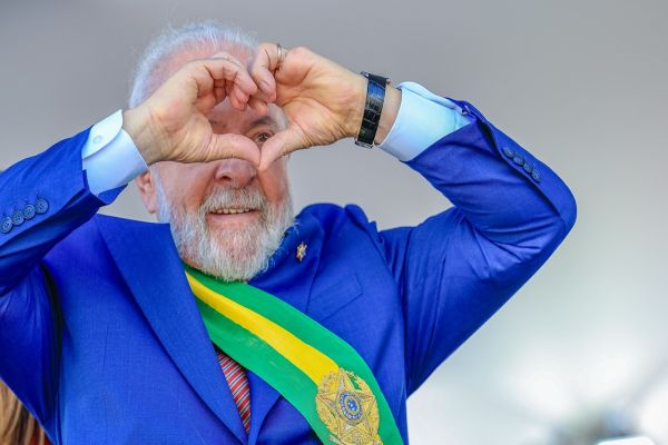 “Não é fácil a vida”: Lula comenta salário de R$ 46 mil e tributos em debate sobre Imposto de Renda