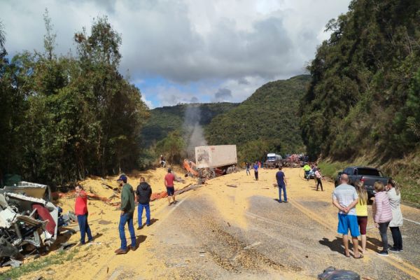Imagem referente a notícia: Tragédia na BR-277: Falha nos freios provoca acidente com duas mortes em Guarapuava