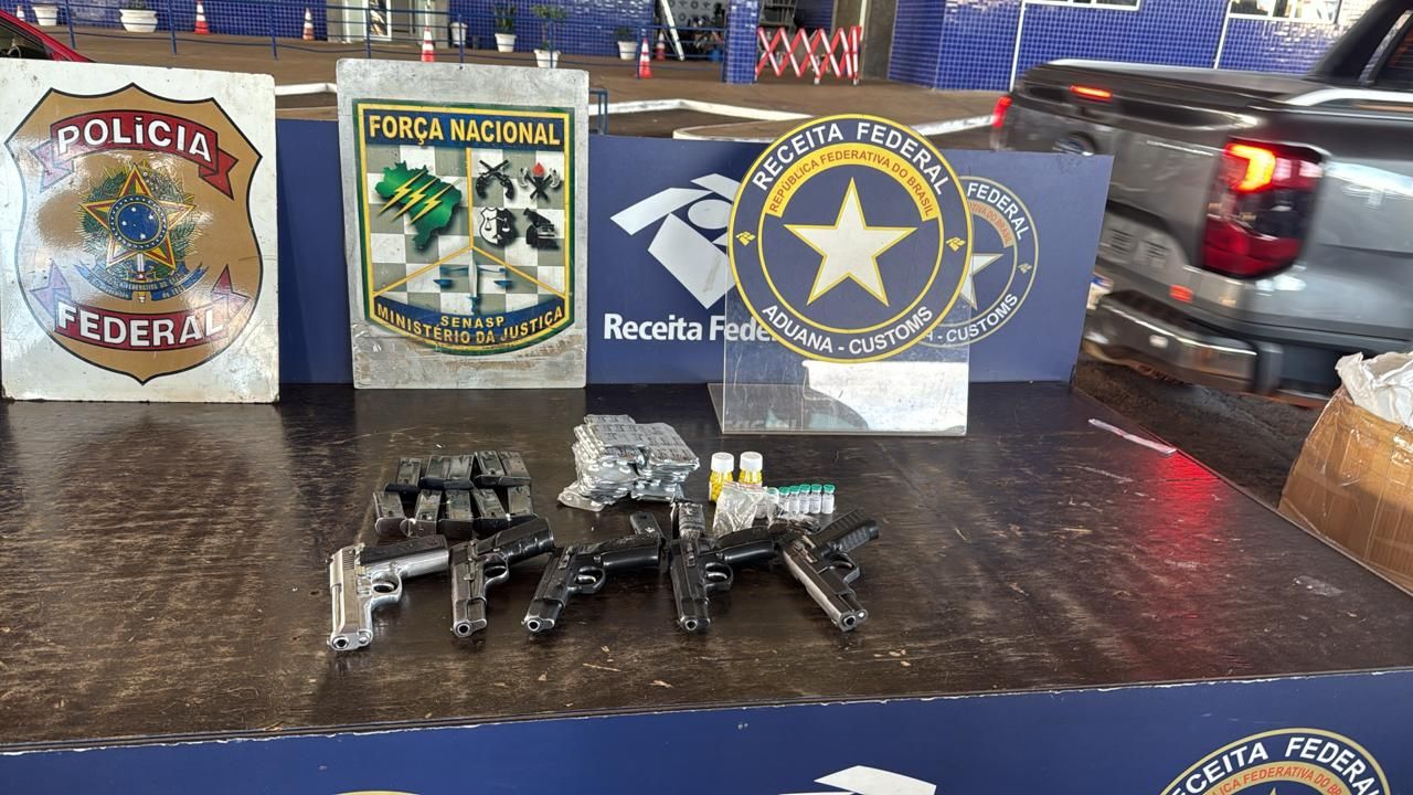 Receita Federal apreende armas e medicamentos na Ponte Internacional da Amizade