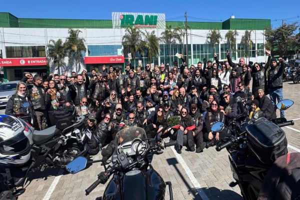 Cascavel recebe condecoração do AMM Brasil, moto clube que une paixão e ações sociais
