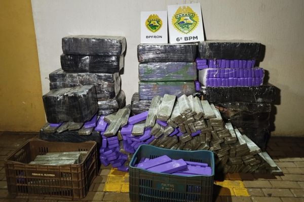 Imagem referente a notícia: Perseguição policial em Cascavel termina com apreensão de 680 quilos de maconha