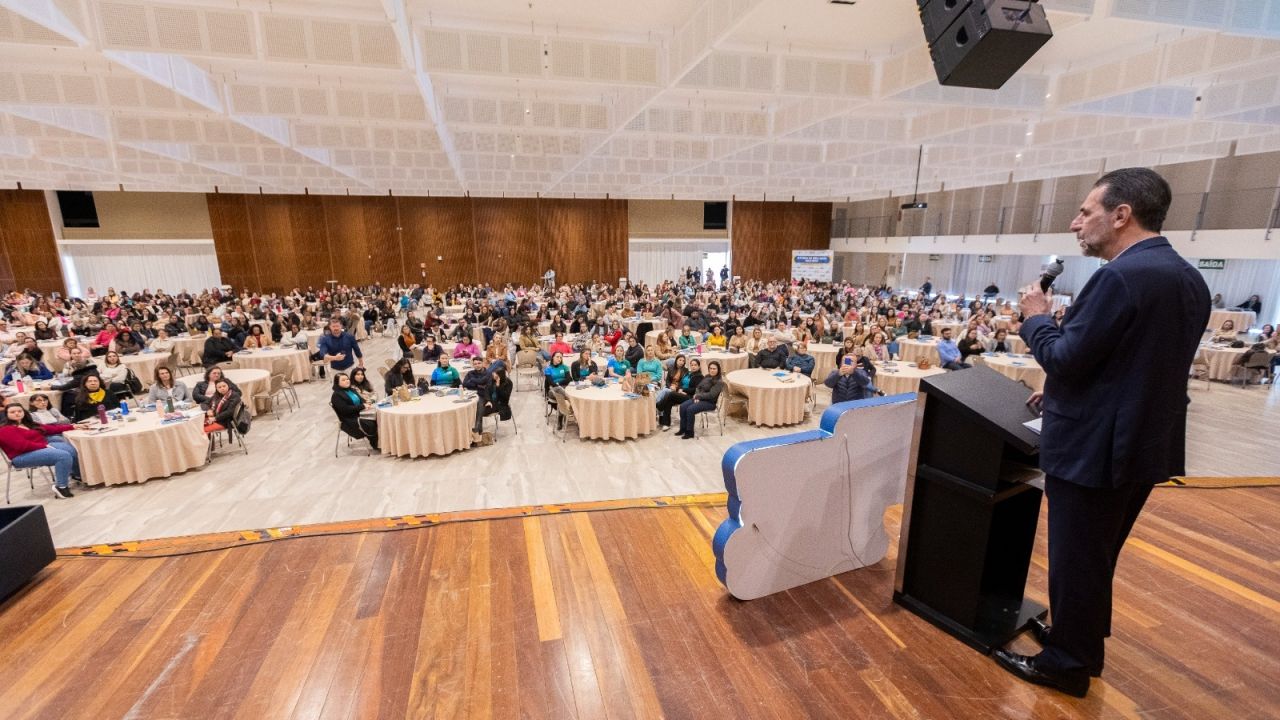 Em Medianeira, 650 profissionais da educação pública participam do 2º Fórum Mais Ideb