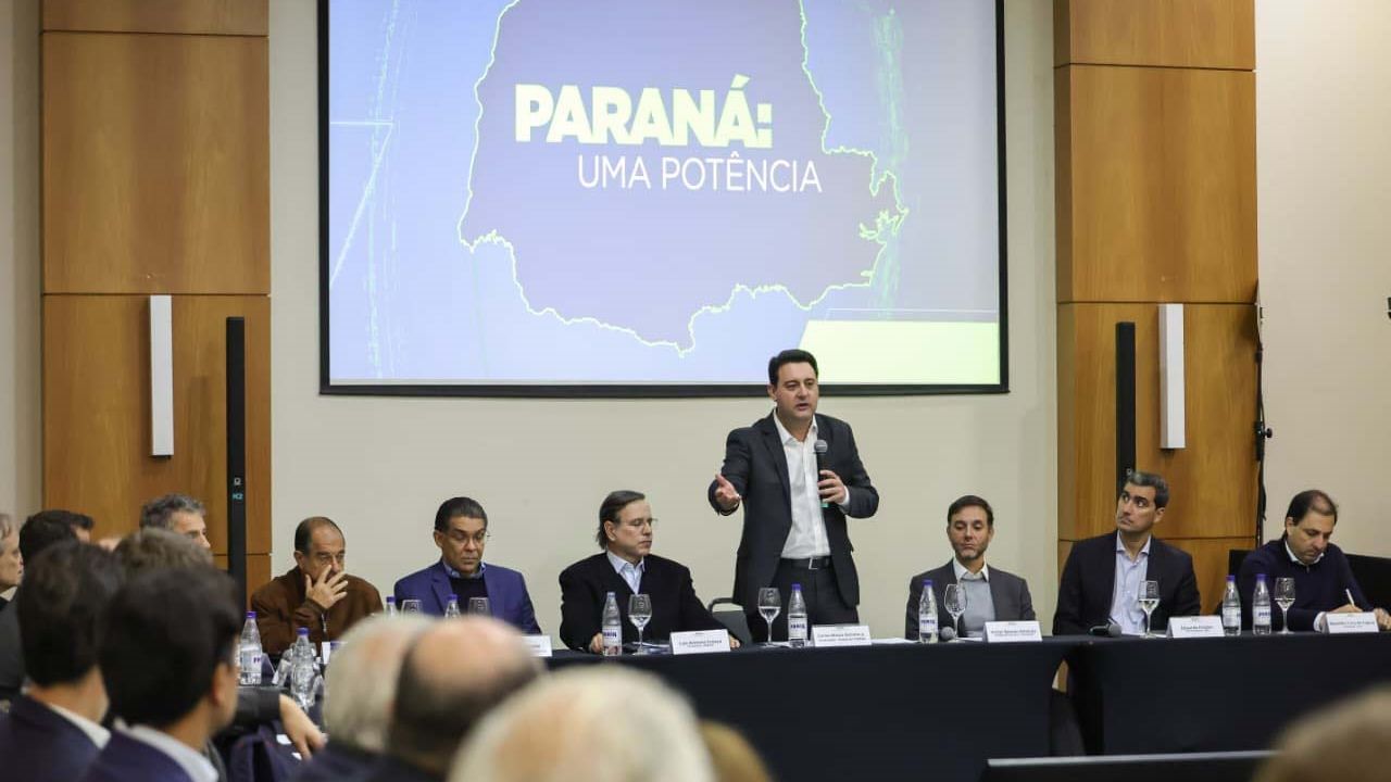 Ratinho Junior apresenta avanços do Paraná a associação de incorporadores imobiliários
