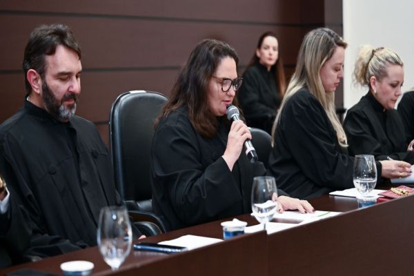 Imagem referente a notícia: No Dia do Advogado, OAB Cascavel recebe 22 novos profissionais