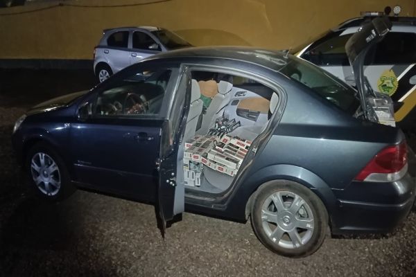 Polícia Rodoviária de Cascavel apreende cigarros ilegais e prende dois suspeitos na PR-585