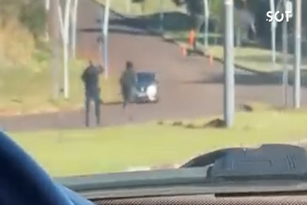 Imagem referente a notícia: Jovem de 22 anos tenta fugir de abordagem da Guarda Municipal e é detido no Lago Municipal de Cascavel