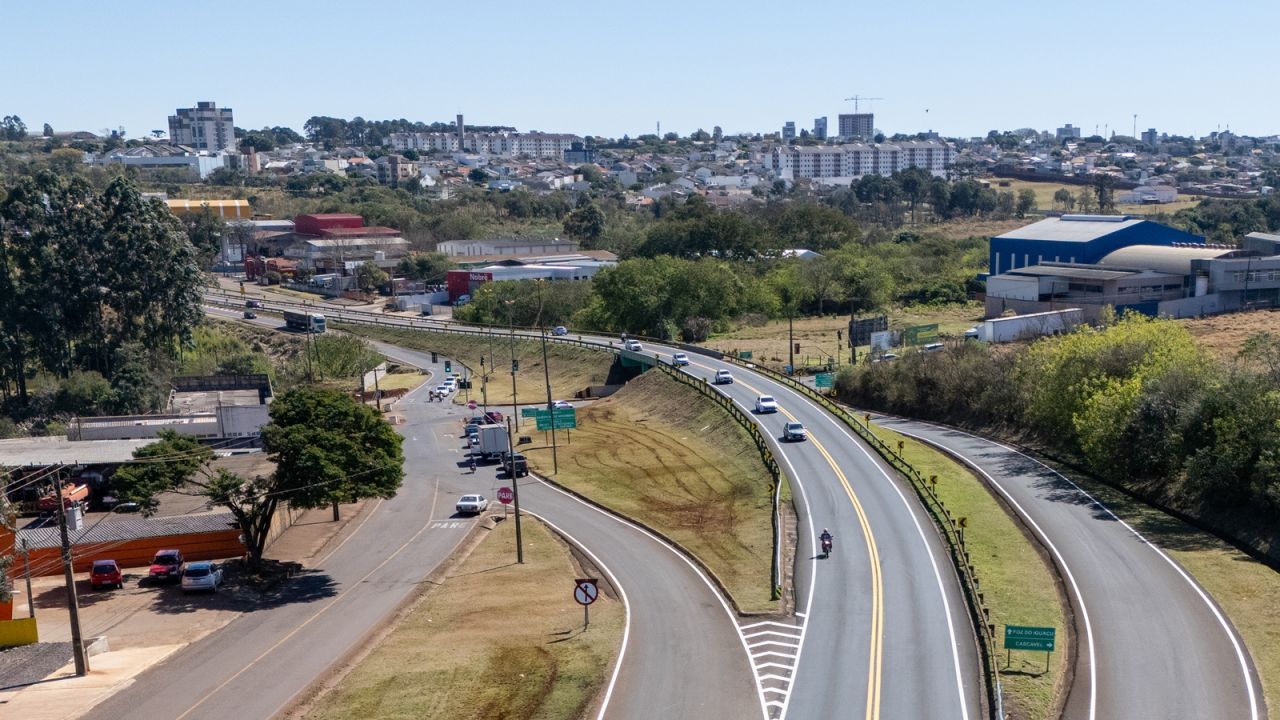 Marginais da BR-277 próximo ao Viaduto da Petrocon serão bloqueadas para avanço da obra da Rua Souza Naves Sul