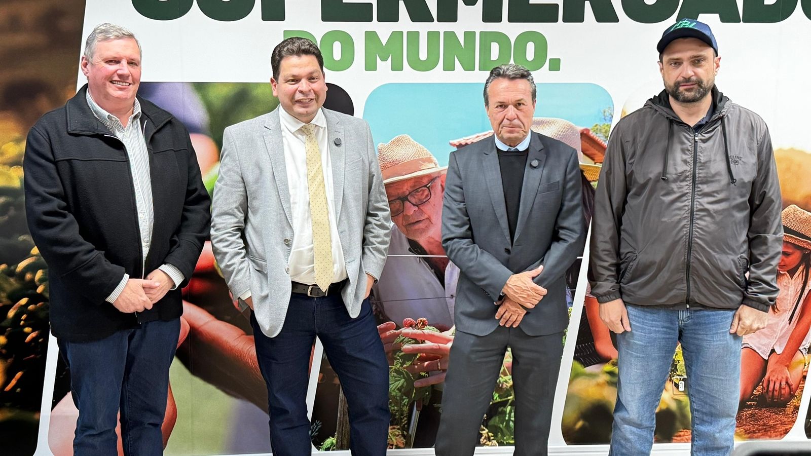 Corbélia garante máquinas para reforçar infraestrutura rural com investimento de R$ 3,7 milhões