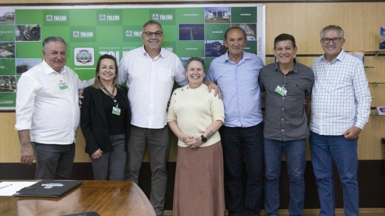 Ouvidora de Cascavel, Karen Fracaro, faz visita técnica em Toledo