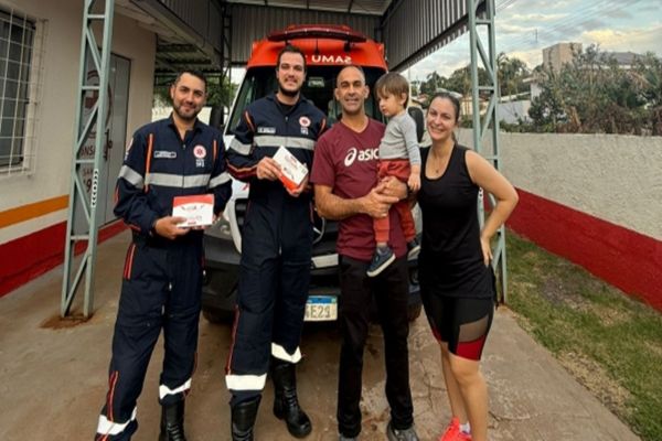 SAMU de Boa Vista recebe visita especial após salvamento de criança